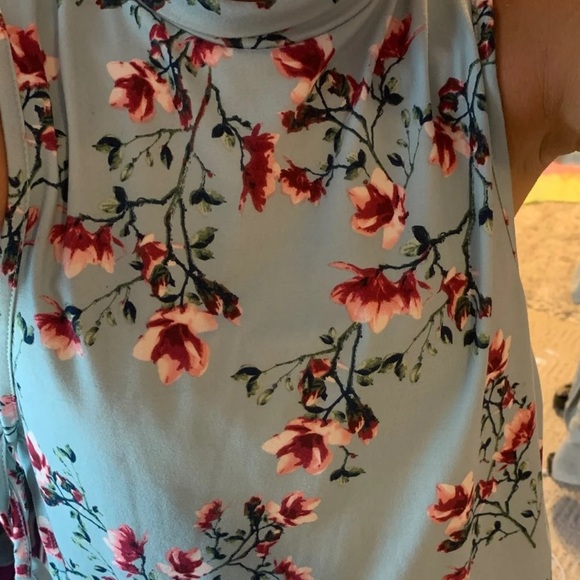 Floral Tank - Picture 3 of 5